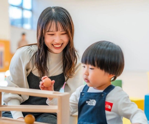 Con ho sốt triền miên khi mới đến lớp, mẹ stress hơn cả con khi mùa học đến - 1