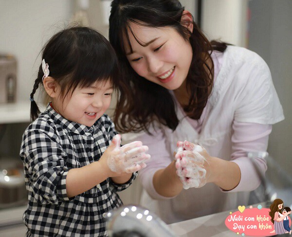 Con ho sốt triền miên khi mới đến lớp, mẹ stress hơn cả con khi mùa học đến - 7