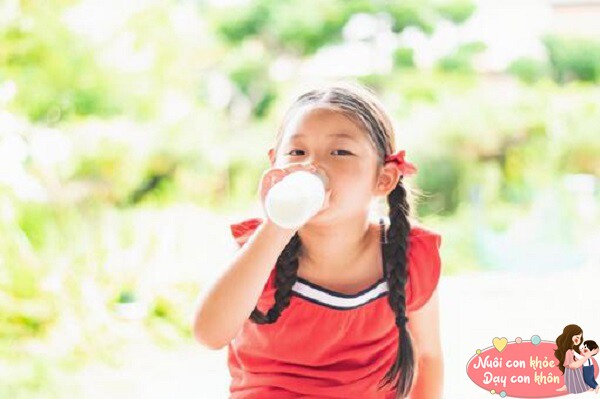 Con ho sốt triền miên khi mới đến lớp, mẹ stress hơn cả con khi mùa học đến - 5