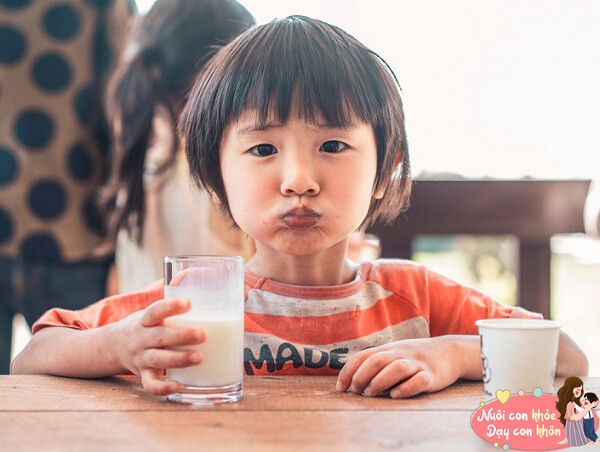 Hộp sữa nhỏ trong ba lô, &#34;đòn bẩy&#34; giúp con &#34;cân&#34; cả ngày học tập. - 5