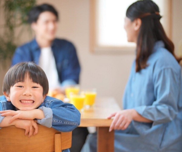 Chuyên gia: Nguy hại khi ép con trai phải &#34;ngoan&#34;, bố mẹ thông minh làm điều này - 1