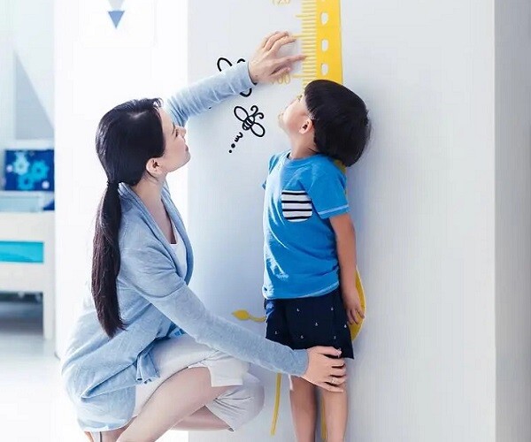 &#34;Ép&#34; con cao lớn vào mùa hè: Bố mẹ chỉ cần tuân thủ nguyên tắc này, trẻ tăng nhanh 8-10cm mỗi năm - 1