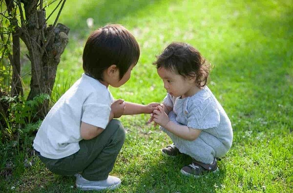 Đứa trẻ đến báo ơn bố mẹ có 5 hành vi &#34;bất thường&#34; này khi còn nhỏ - 8