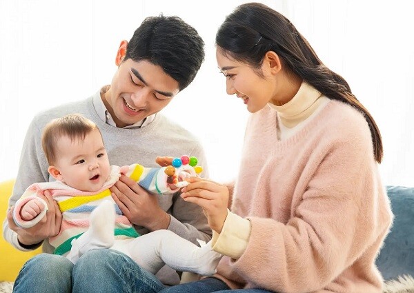 Trẻ bám mẹ và không bám mẹ sẽ thay đổi tính cách khi lớn lên, bố mẹ nhận diện từ 3 điều này - 6
