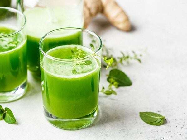 Rau dại này người Nhật ví như &#34;rau giải độc&#34;, vitamin C gần gấp đôi cam, toàn thân đều là thuốc bổ mùa hè, tốt cho mẹ bầu - 2