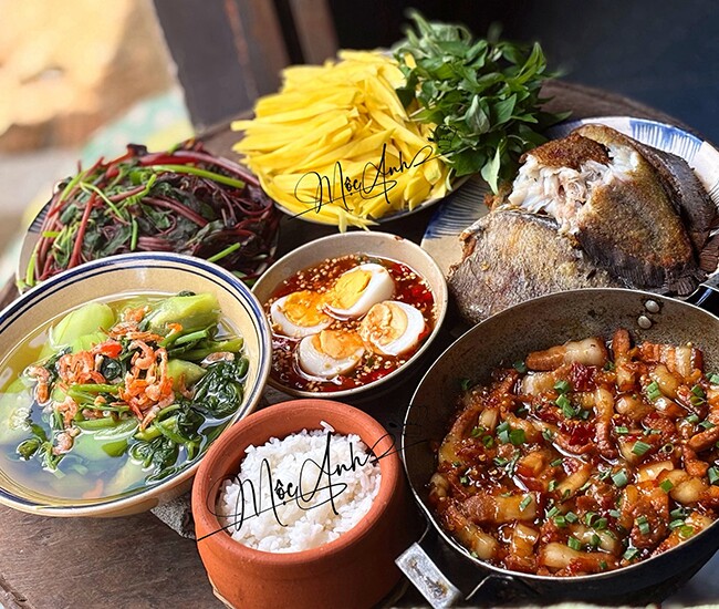 Hôm nay nấu gì: Bữa cơm ngày mưa nhìn quá hấp dẫn - 1