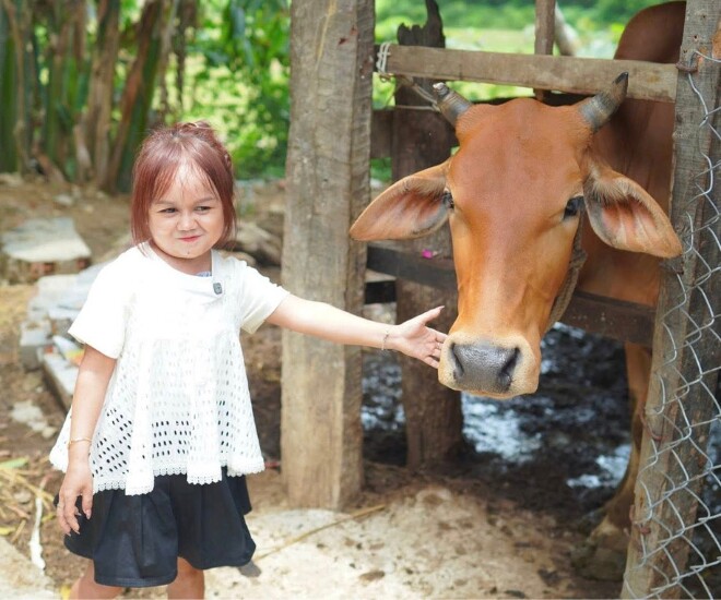 “Cô gái tí hon” người đồng bào Hrê xây nhà 2 tầng 1,5 tỷ báo hiếu, bố mẹ nhìn thành quả tưởng nằm mơ - 1