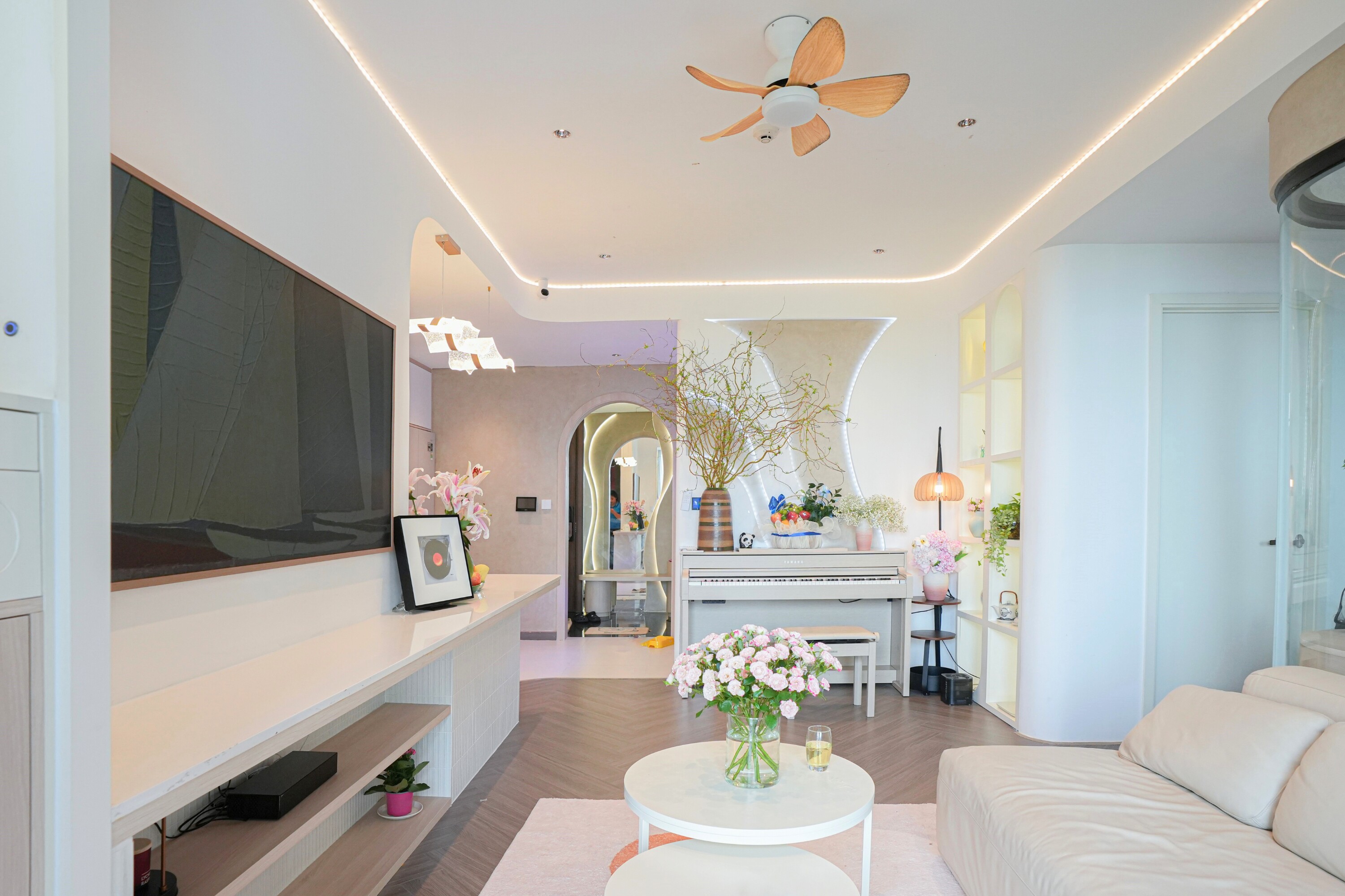 Được đến thăm toàn nhà sao đình đám từ Trấn Thành đến Hà Hồ, chàng trai 9X vay tiền mua nhà riêng, làm ra thiết kế cực sang trọng - 4