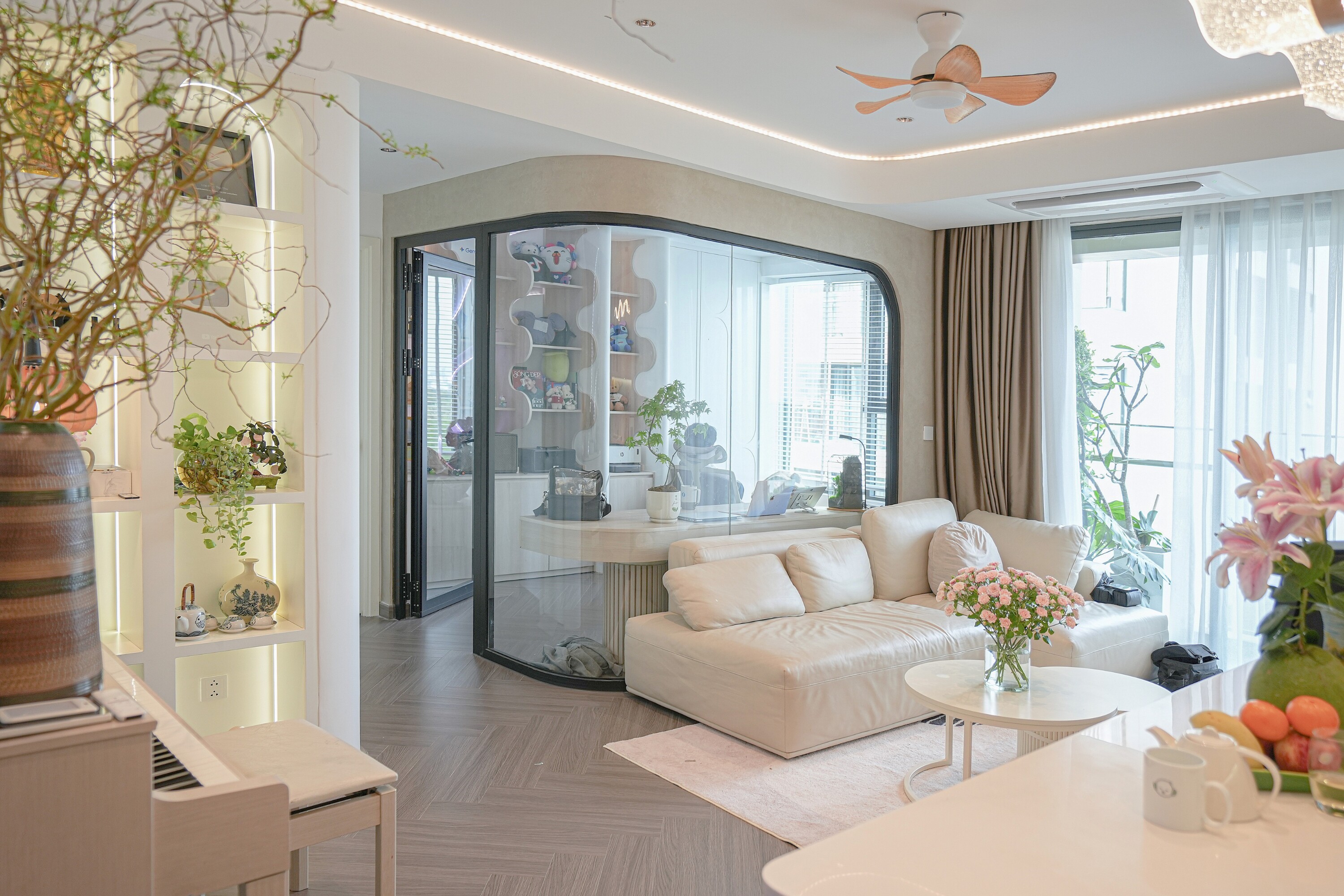 Được đến thăm toàn nhà sao đình đám từ Trấn Thành đến Hà Hồ, chàng trai 9X vay tiền mua nhà riêng, làm ra thiết kế cực sang trọng - 5
