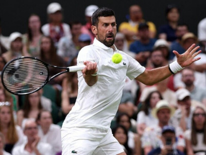 Thể thao - Video tennis Tsitsipas - Djokovic: Chóng vánh 3 set, cột mốc phi thường (Wimbledon)