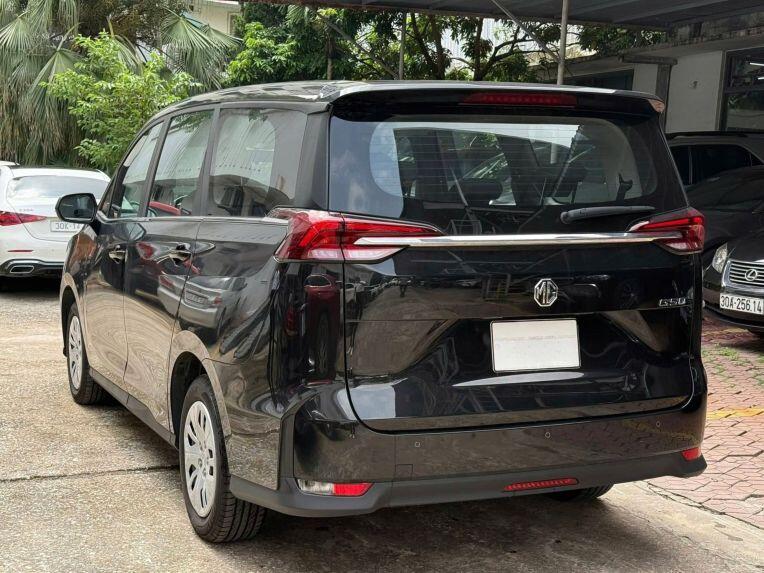 Thêm xe MPV giảm giá mạnh cạnh tranh VinFast Limo Green - 2