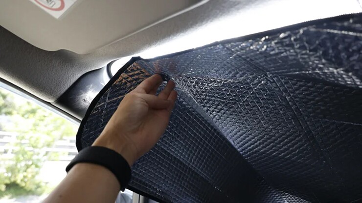 Mẹo đơn giản giúp vô lăng và ghế xe bớt bỏng rát sau nhiều giờ phơi nắng - 2