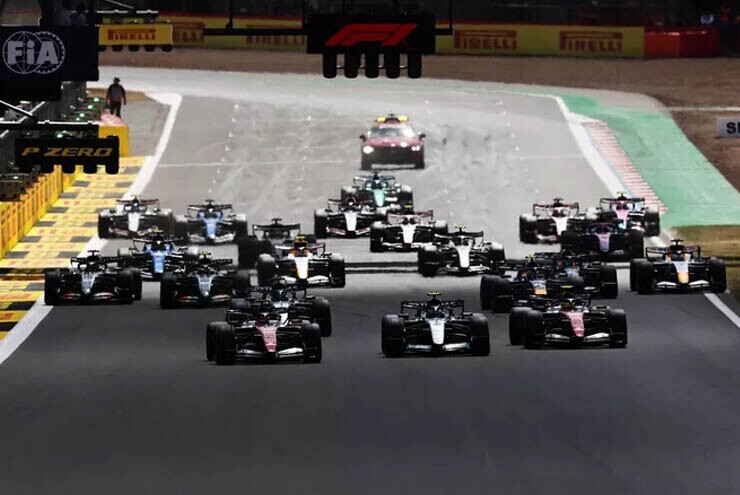 Đua xe F1, British GP: Leclerc thắng kịch tính, Verstappen gặp sự cố - 1