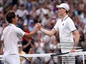 Video tennis Sinner - Mochizuki: 3 set thần tốc (Wimbledon)