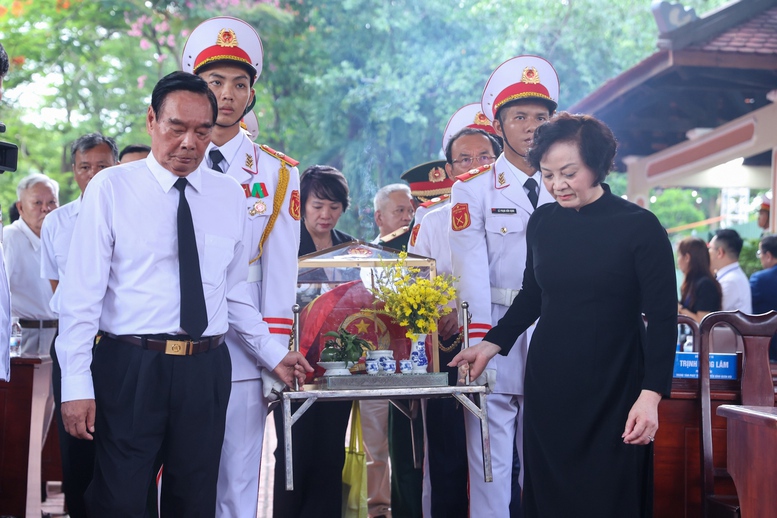 Thủ tướng Lê Minh Hưng: Bằng mọi giá, phải nỗ lực, quyết tâm cao nhất để tìm kiếm, quy tập và xác định danh tính hài cốt liệt sĩ - 9