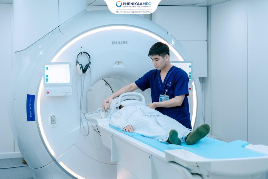Phát hiện sớm nguy cơ đột quỵ: Chuyên gia khuyến nghị 5 nhóm người cần đặc biệt lưu ý - 4