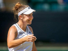 Tennis đỉnh cao Wimbledon: Kostyuk và Noskova đoạt vé vào bán kết đơn nữ