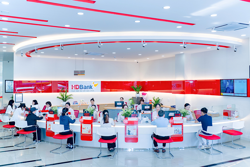 Lãi suất từ 7,2%/năm, HDBank tung loạt ưu đãi lớn cho doanh nghiệp - 1