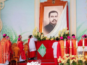 Nhìn lại lễ tuyên phong Chân phước Cha  Phanxicô Xaviê Trương Bửu Diệp qua ảnh