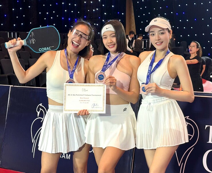 Hoa khôi pickleball Đặng Yến vô địch giải 400 triệu đồng, á hậu Ánh Vương được vinh danh - 3