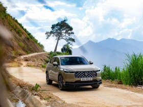 Bỏ xe xăng mua SUV Hybrid: Xu hướng nhất thời hay tiết kiệm thật?