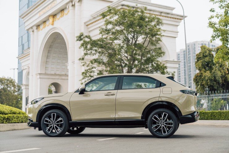 Bỏ xe xăng mua SUV Hybrid: Xu hướng nhất thời hay tiết kiệm thật? - 4