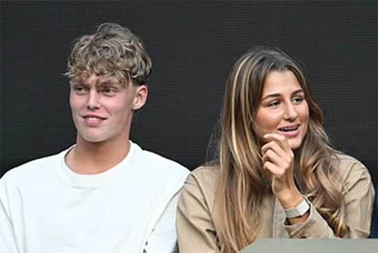 Nóng nhất thể thao sáng 15/7: Con nhà Federer và Hewitt được đồn hẹn hò nhau - 1