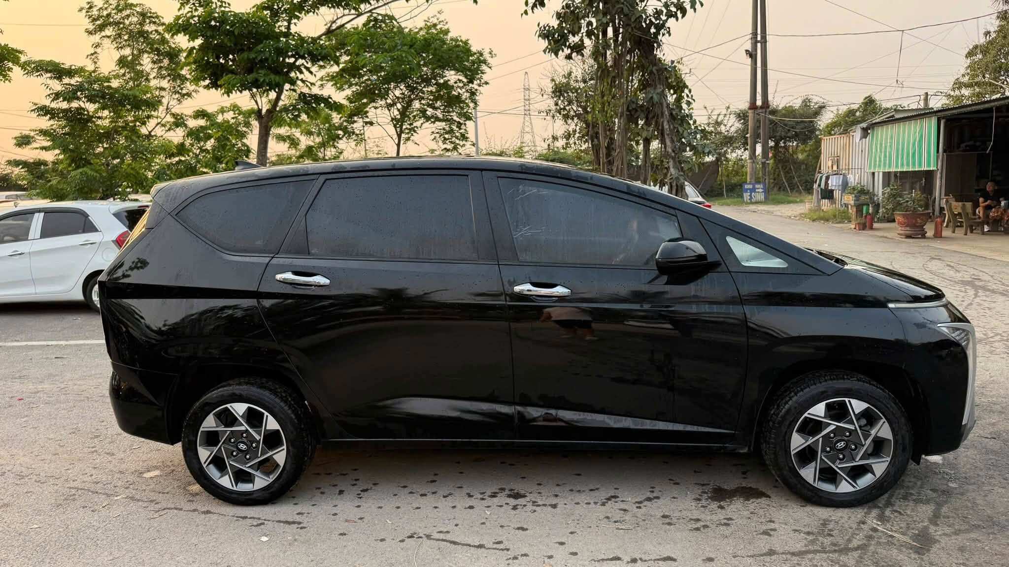Xe MPV Hyundai Stargazer cũ có còn đáng mua? - 3