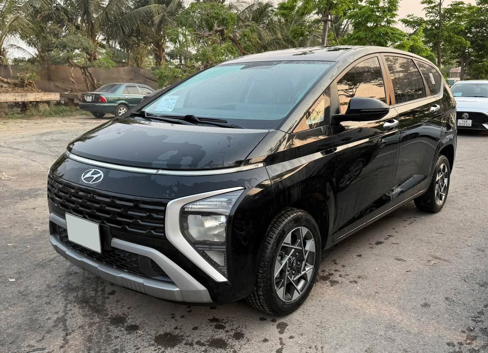 Xe MPV Hyundai Stargazer cũ có còn đáng mua? - 1