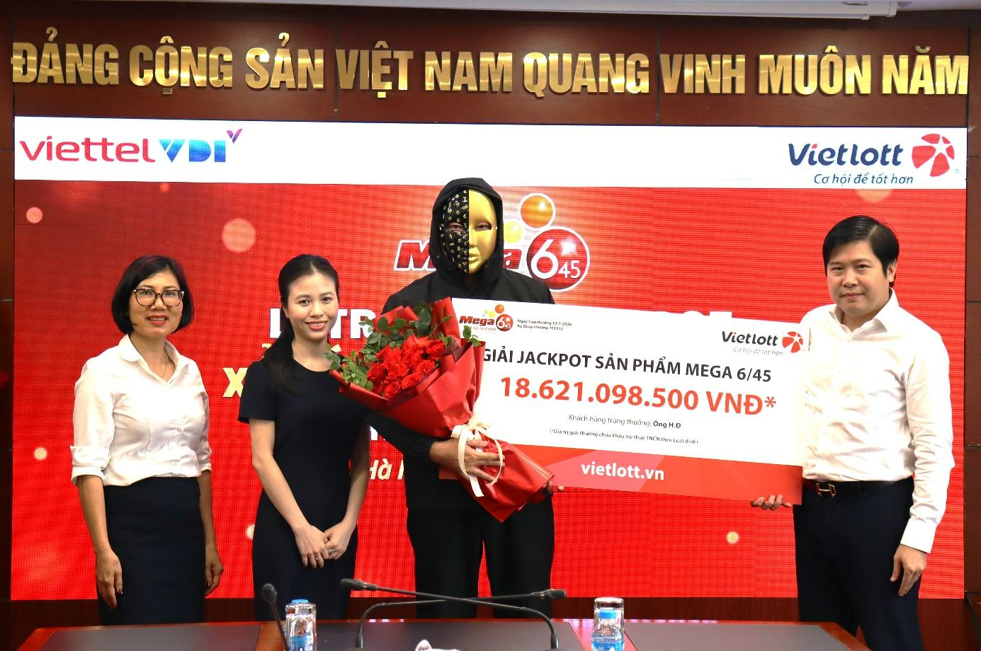 Cán bộ văn phòng tại Huế trúng Jackpot xổ số Mega 6/45 hơn 18,6 tỷ đồng: Trước đó tôi đã nhiều lần trúng xổ số Lotto 5/35 tại các kỳ chia giải - 1