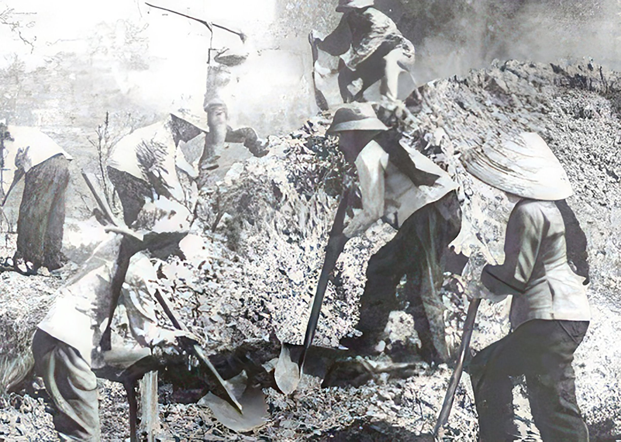 “Chuyện bây giờ mới kể” - Một bài thơ nhắc nhở muôn đời - 1