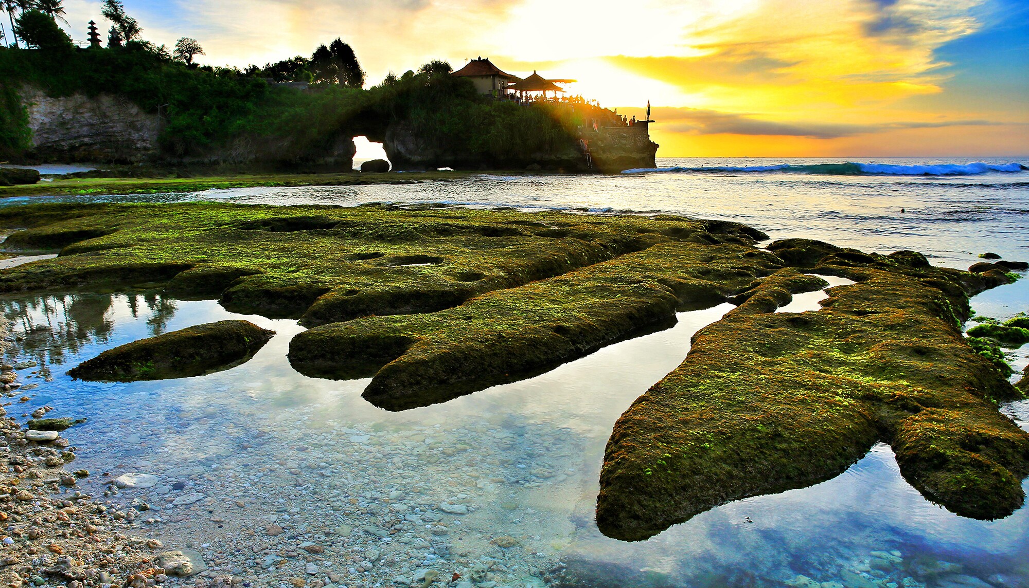 Lưng chừng trời biển Bali - 1