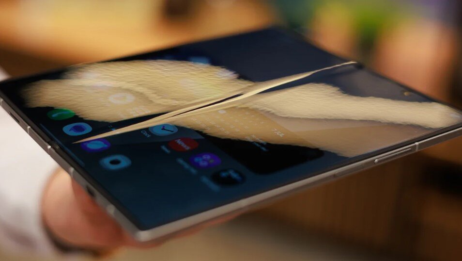 Samsung hé lộ công nghệ có thể giúp loại bỏ nếp gấp trên Galaxy Z Fold 8 - 1