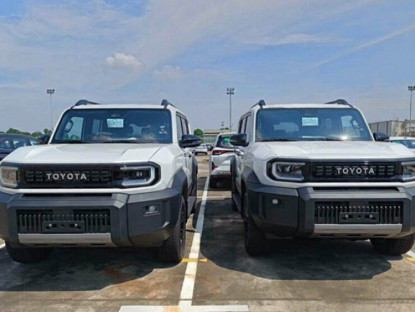 Giao thông - Lô xe Toyota Land Cruiser FJ đầu tiên cập cảng Việt Nam