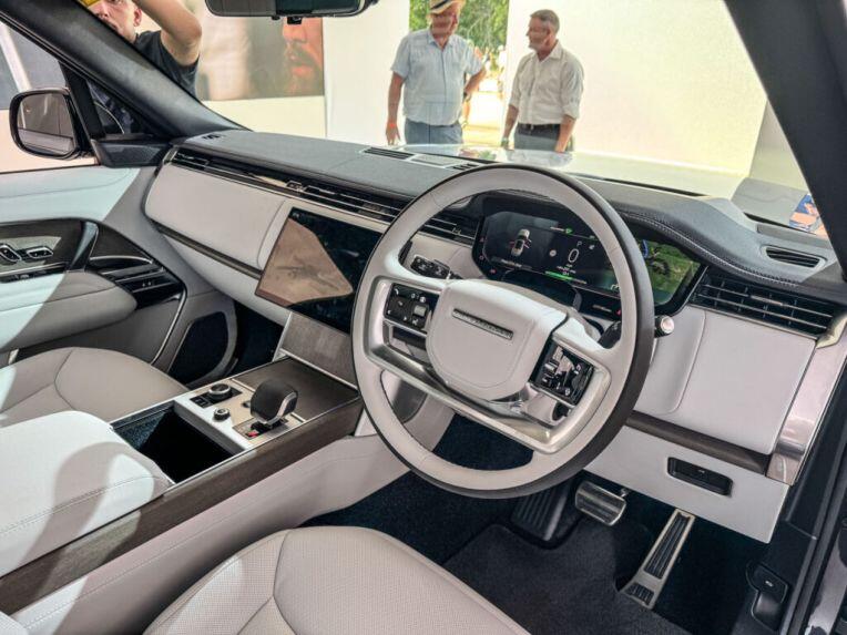 Range Rover phiên bản thuần điện lộ diện trước ngày ra mắt - 4