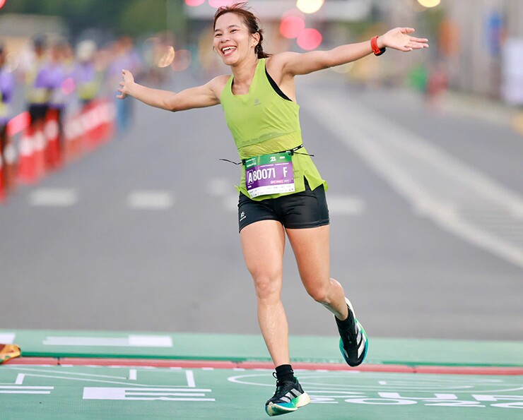 Hot girl võ thuật Châu Tuyết Vân đọ sắc cùng dàn người đẹp chạy marathon - 5