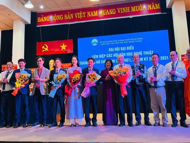 Xây dựng đội ngũ văn nghệ sĩ TP Hồ Chí Minh chuyên nghiệp, văn minh, hoạt động đúng tôn chỉ, mục đích