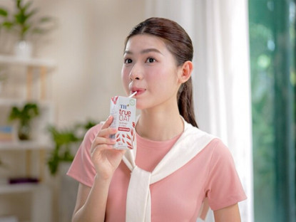 Thông tin doanh nghiệp - Tập đoàn TH ra mắt Sữa Yến Mạch Vị Tự Nhiên TH true OAT Creamy thơm ngon ngậy