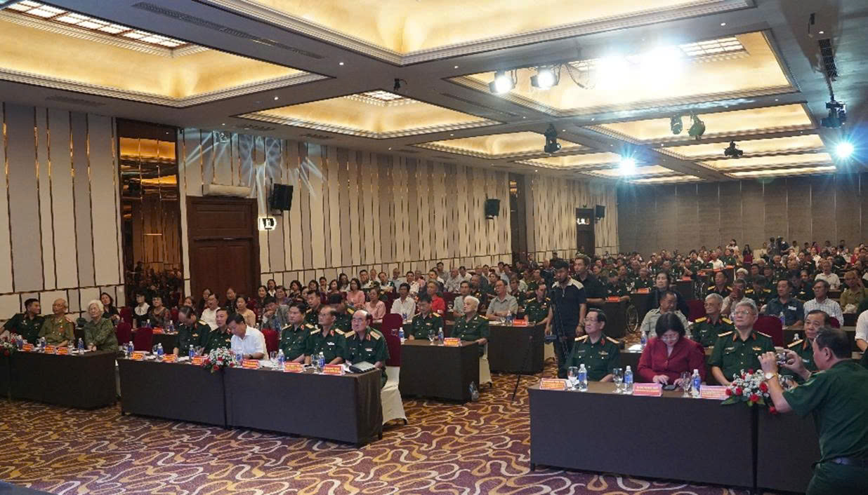 Gặp mặt tri ân gia đình liệt sĩ và thương binh - 1