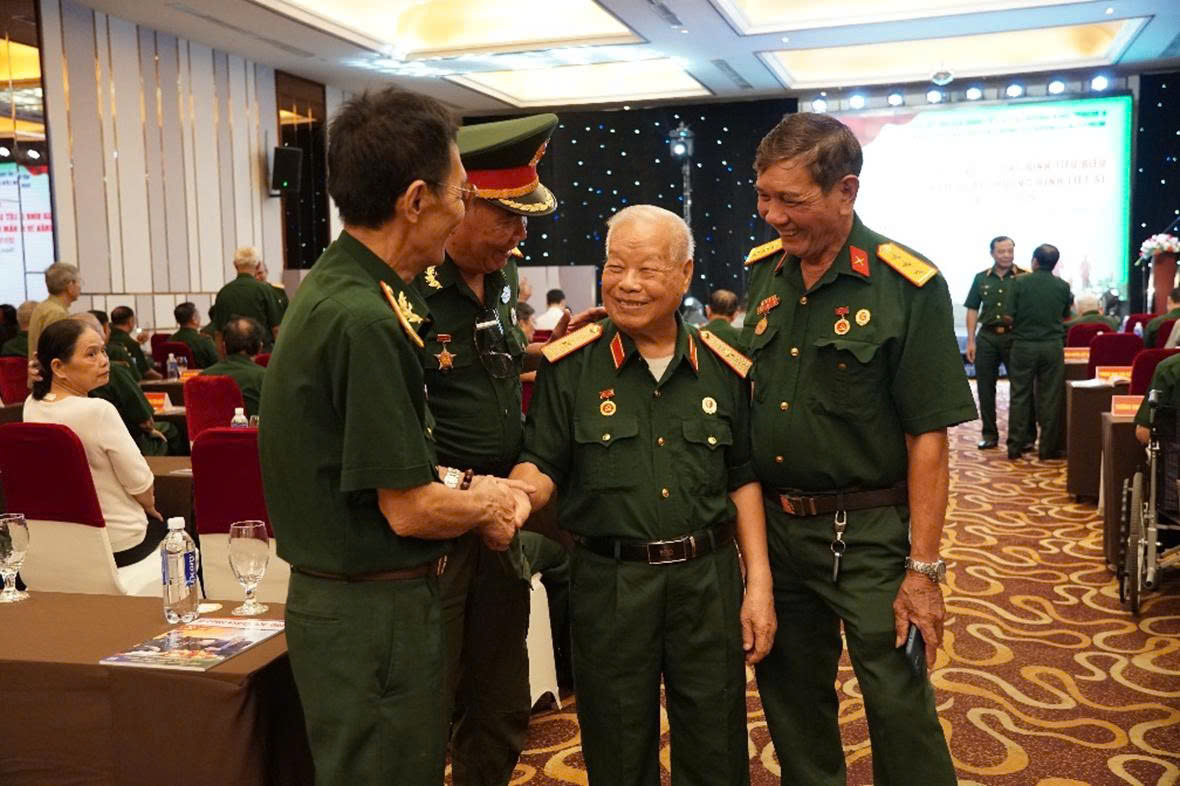 Gặp mặt tri ân gia đình liệt sĩ và thương binh - 7