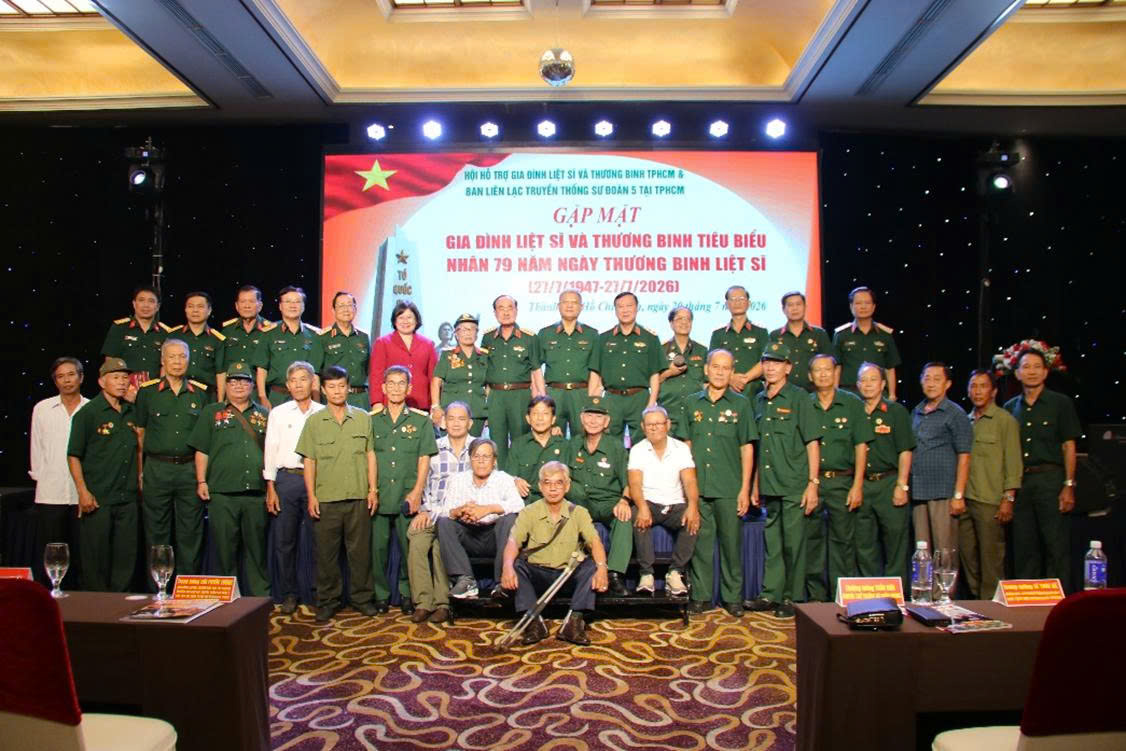 Gặp mặt tri ân gia đình liệt sĩ và thương binh - 8