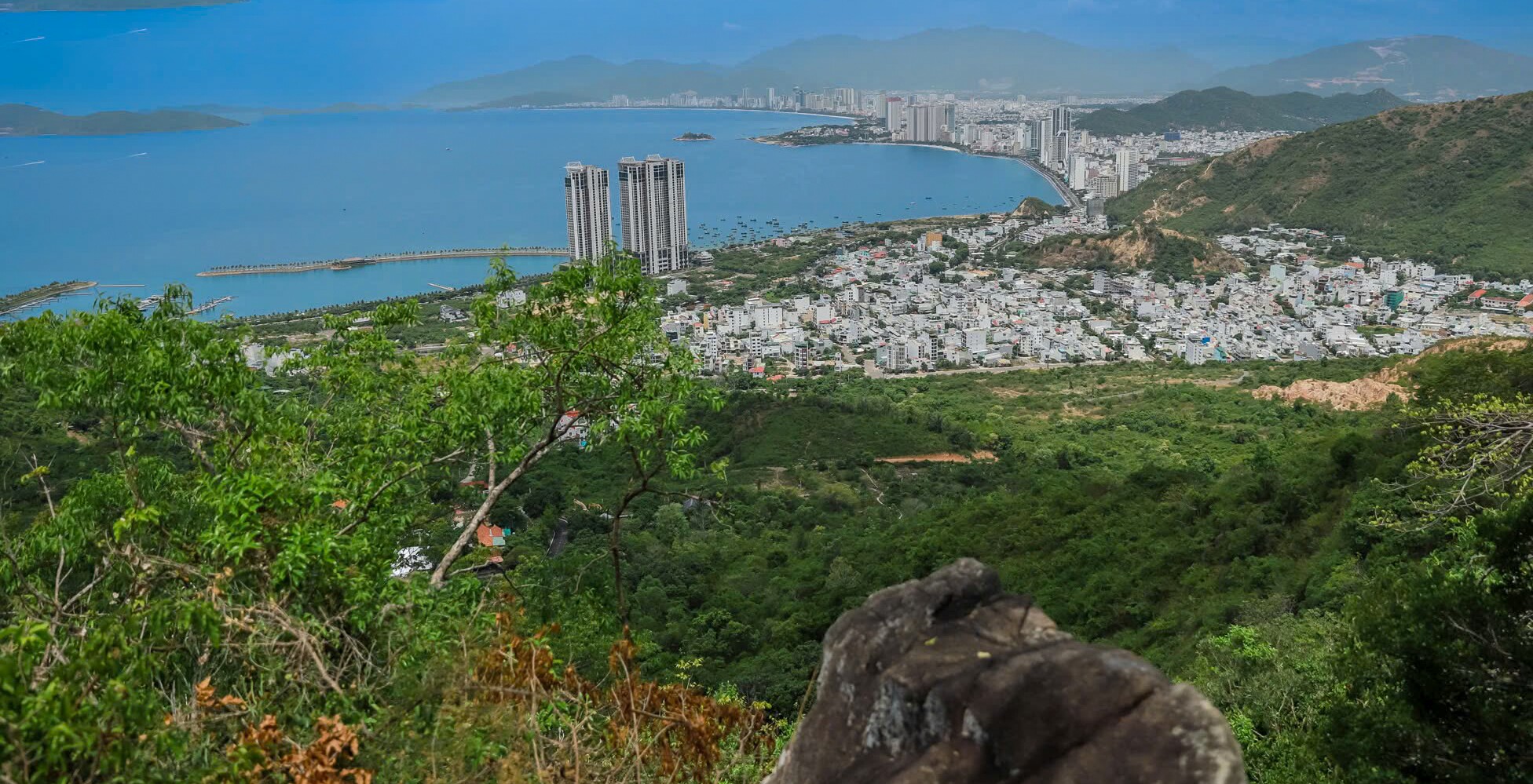 Chạy từ biển lên núi Cô Tiên: kiểu ‘đổi gió’ khi du lịch Nha Trang - 1