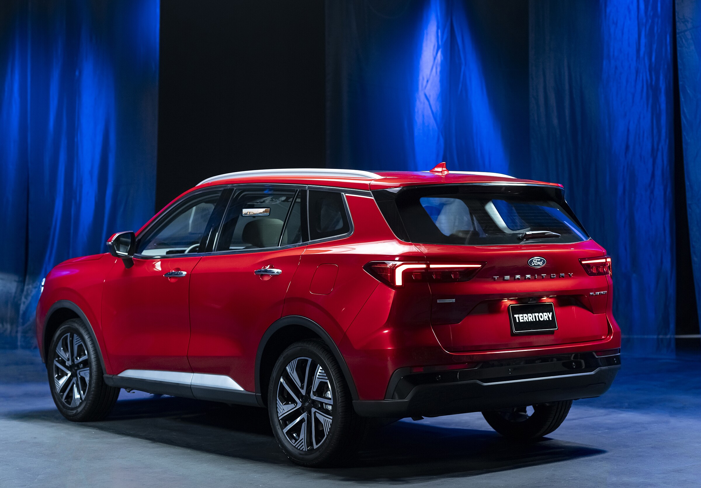 Ford Territory có thêm bản Platinum mới tại Việt Nam - 2