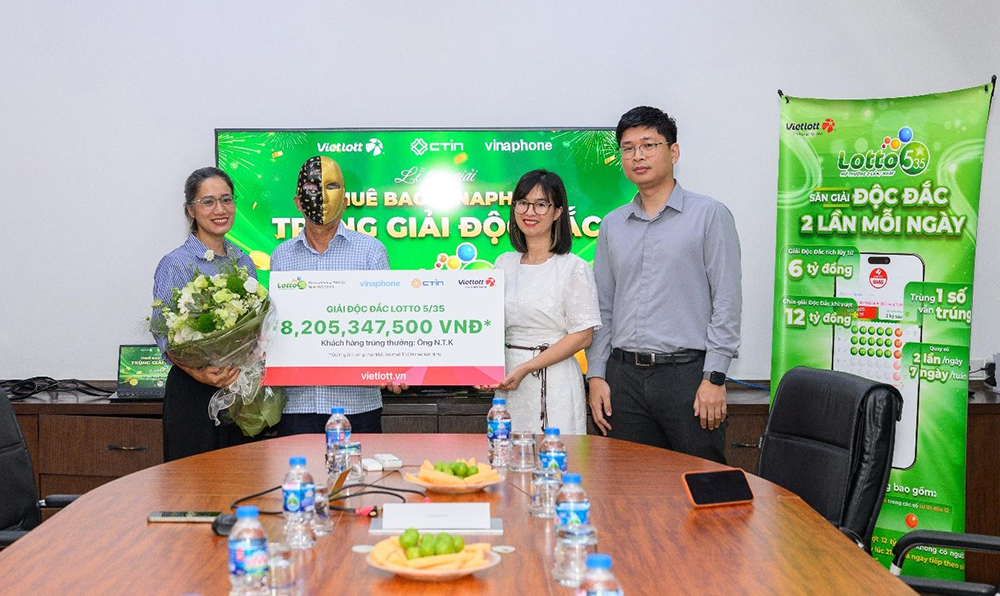 Cựu quân nhân tại Cần Thơ nhận tin trúng độc đắc xổ số quay nhanh Lotto 5/35 hơn 8,2 tỷ đồng khi đang làm vườn - 1