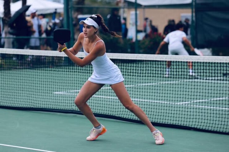 Mỹ nhân từ bỏ giấc mơ Wimbledon & cú bẻ lái trở thành "nữ hoàng" pickleball - 1