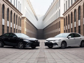 Sếp mua Camry Hybrid: Tài xế khóc ròng vì mất khoản 