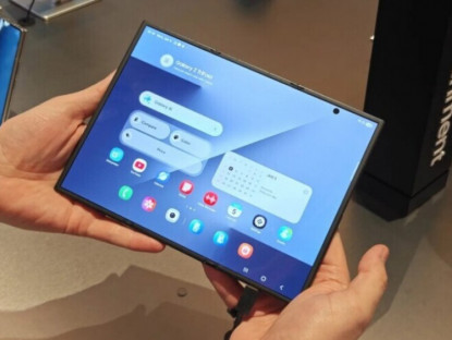 Công nghệ - Samsung sắp tung thêm một chiếc điện thoại màn hình gập độc đáo khác