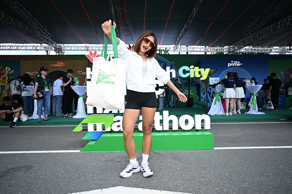 Nóng hơn cả cái nắng Sài Gòn, dàn trai xinh gái đẹp đổ bộ VPBank Ho Chi Minh City Music Half Marathon 2026 - 6