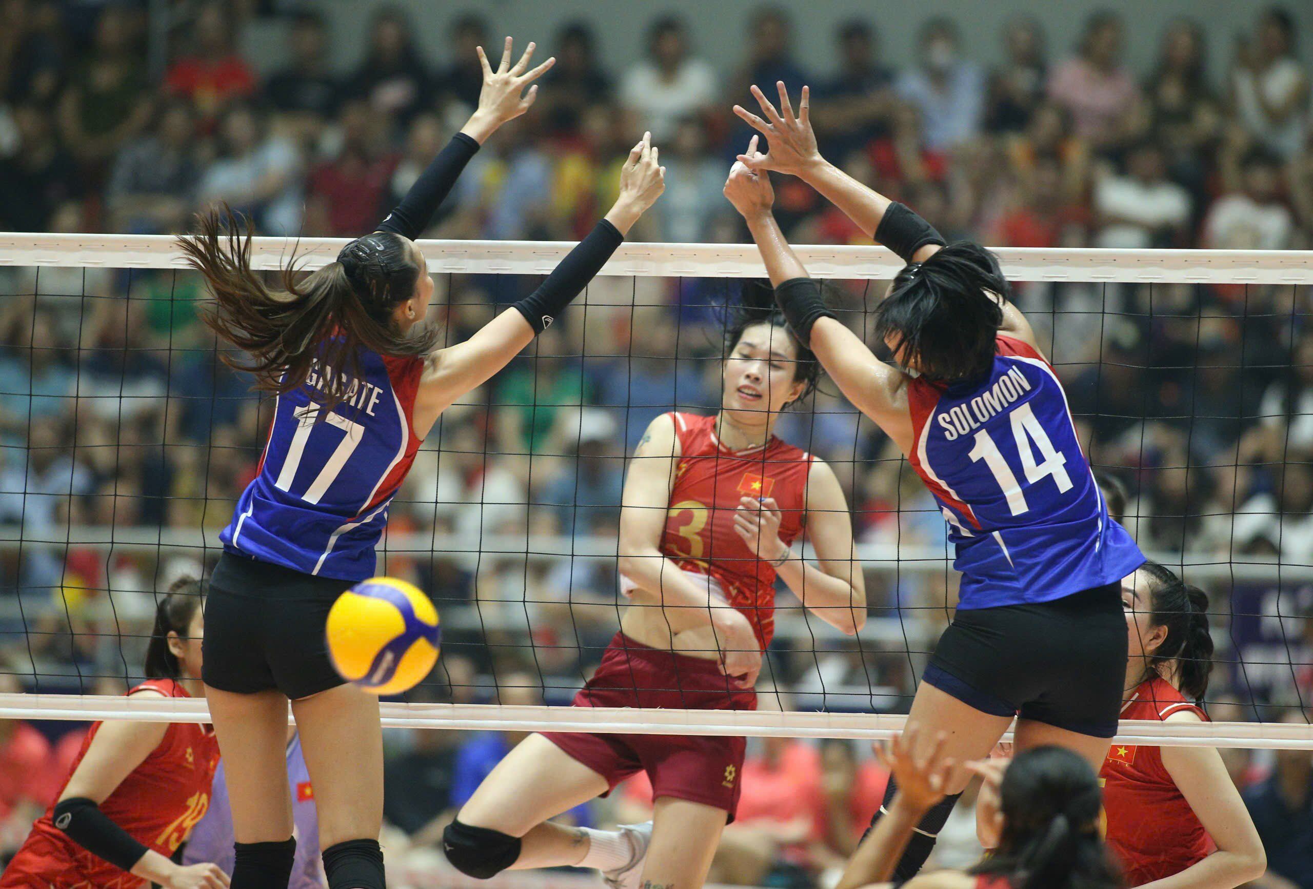 Kết quả bóng chuyền nữ Việt Nam - Philippines: Thanh Thúy - Bích Thủy tỏa sáng, 4 set đỉnh cao (SEA V.Cup) - 1