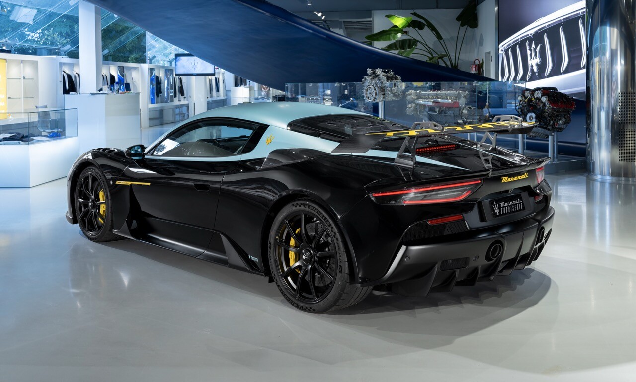 Maserati hồi sinh mẫu siêu xe MC12 từ GT2 Stradale Fuoriserie - 2